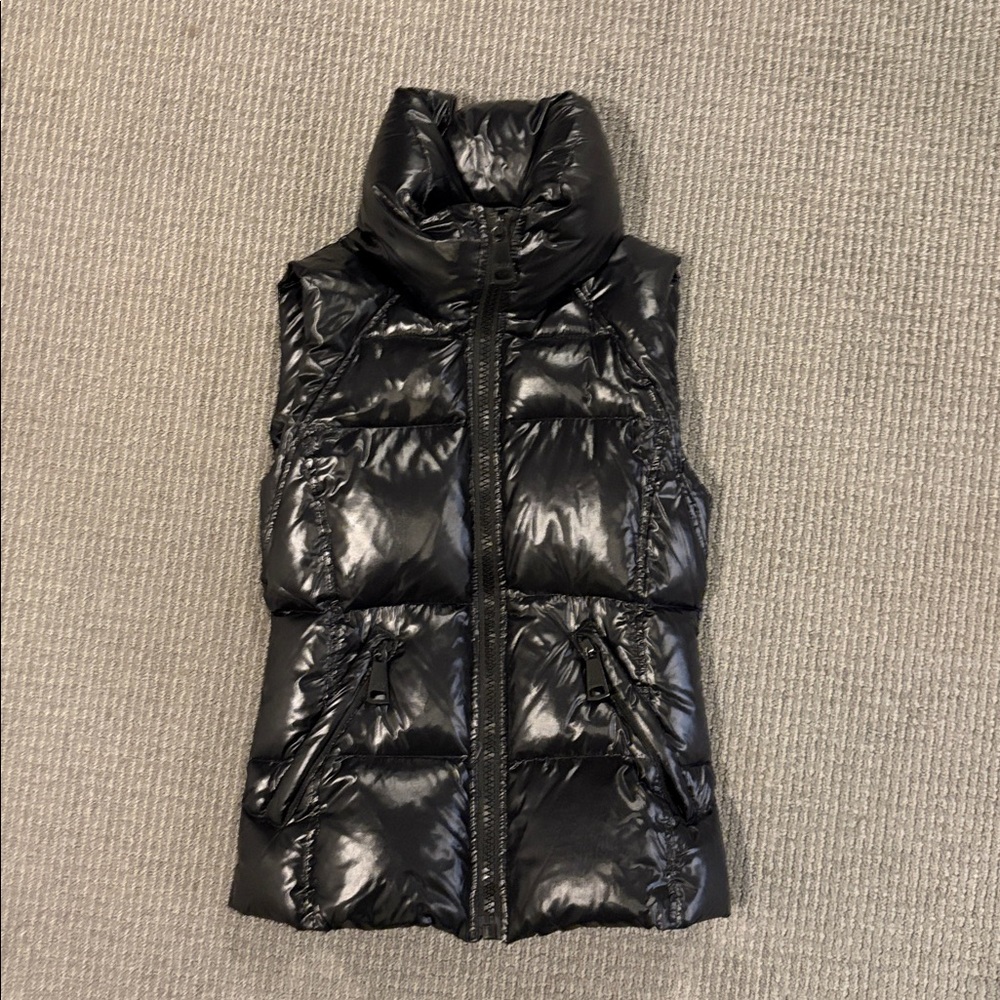 SAM. Water Resistant Super Warm Feathered Down Vest Very High Quality Authentic